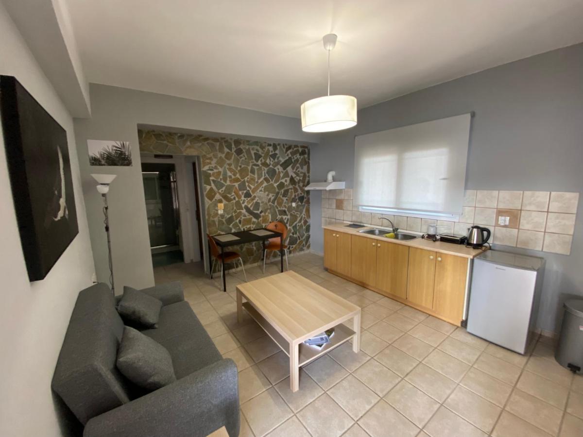 Lmj Apartments Артемида Екстериор снимка